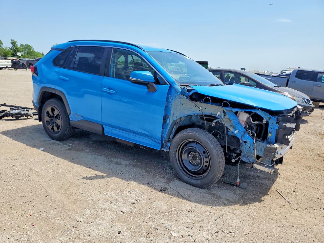 2019 TOYOTA RAV4 LE photo 10