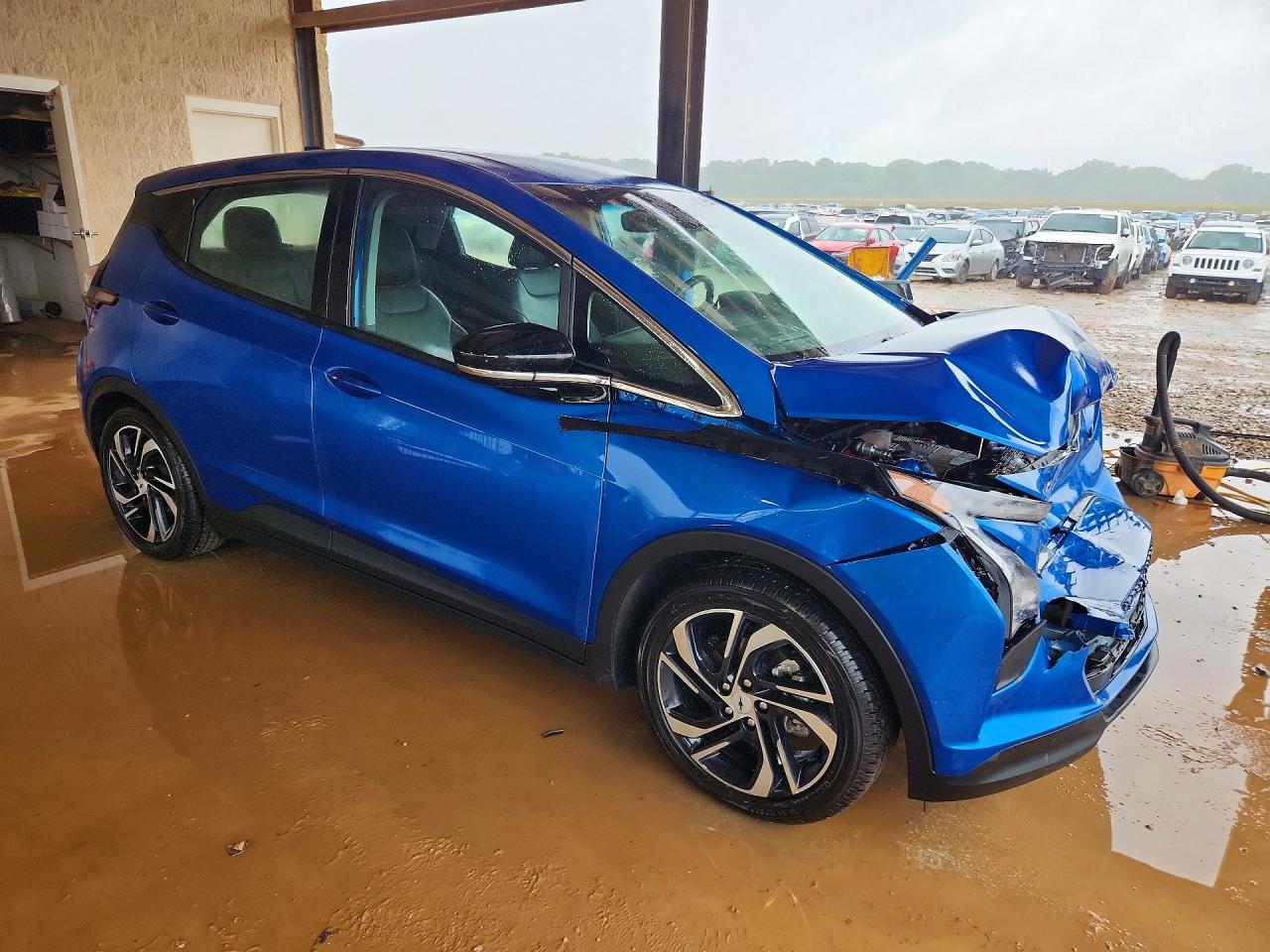2023 CHEVROLET BOLT EV 2LT photo 4