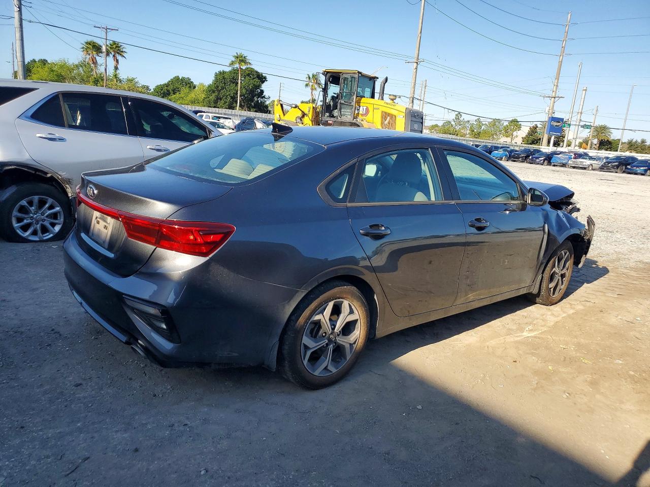 2021 KIA FORTE LXS photo 3