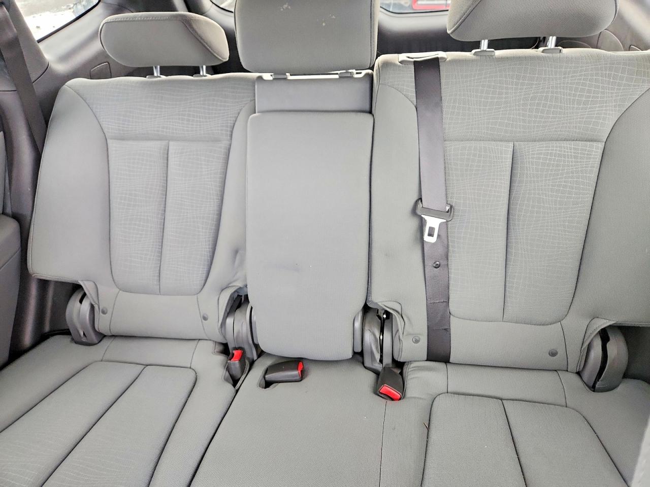 2010 HYUNDAI SANTA FE GLS photo 19