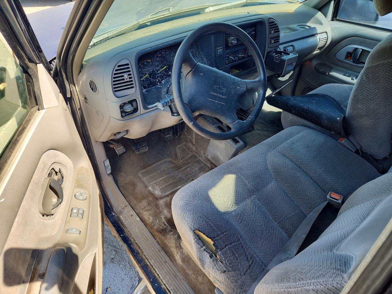 1995 CHEVROLET GMT-400 K1500 photo 22