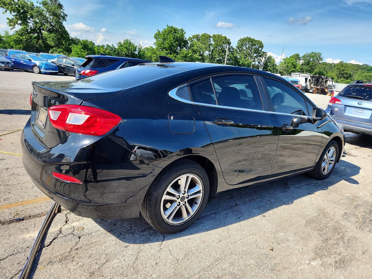 2017 CHEVROLET CRUZE LT photo 5