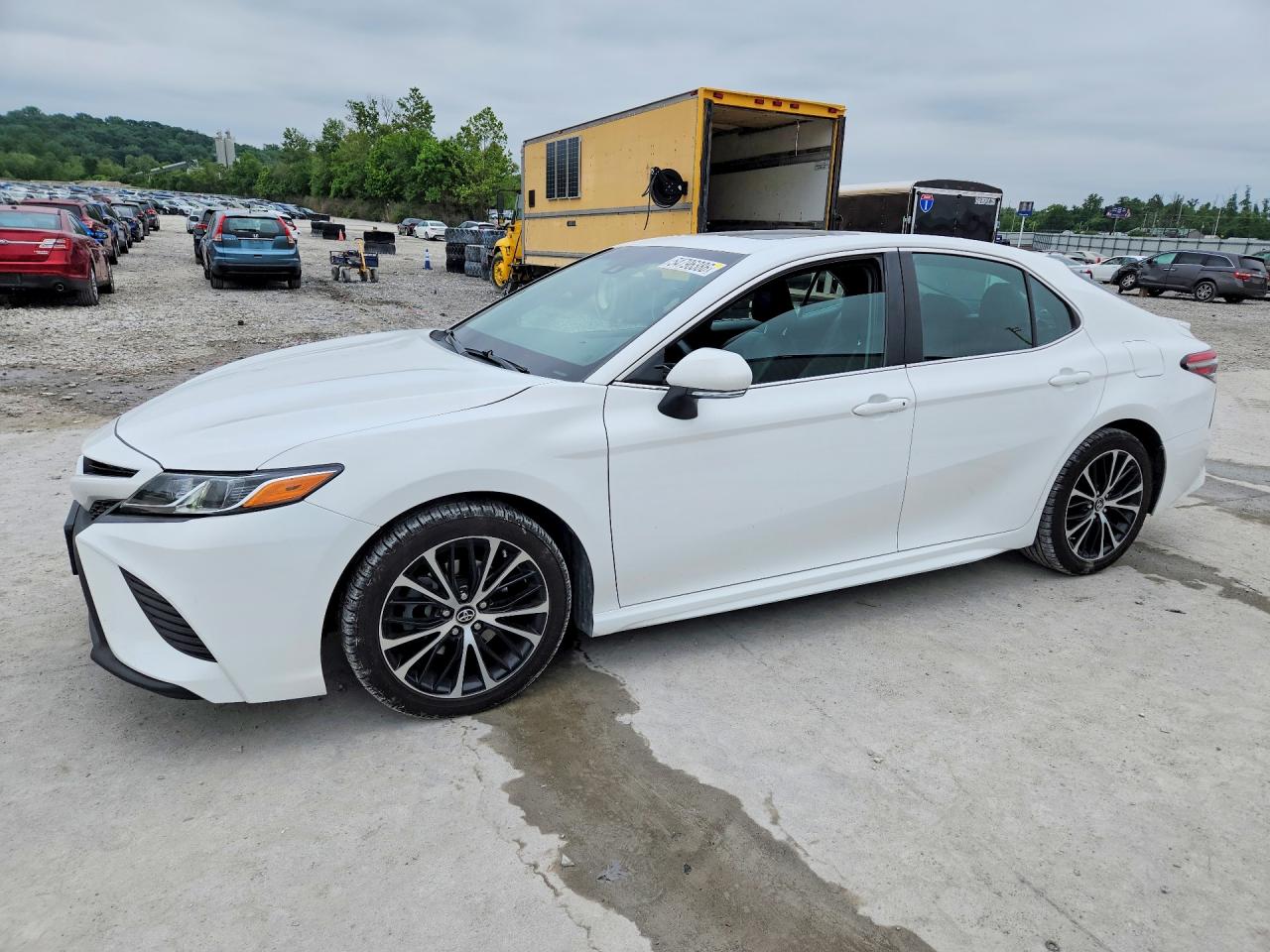 2018 TOYOTA CAMRY