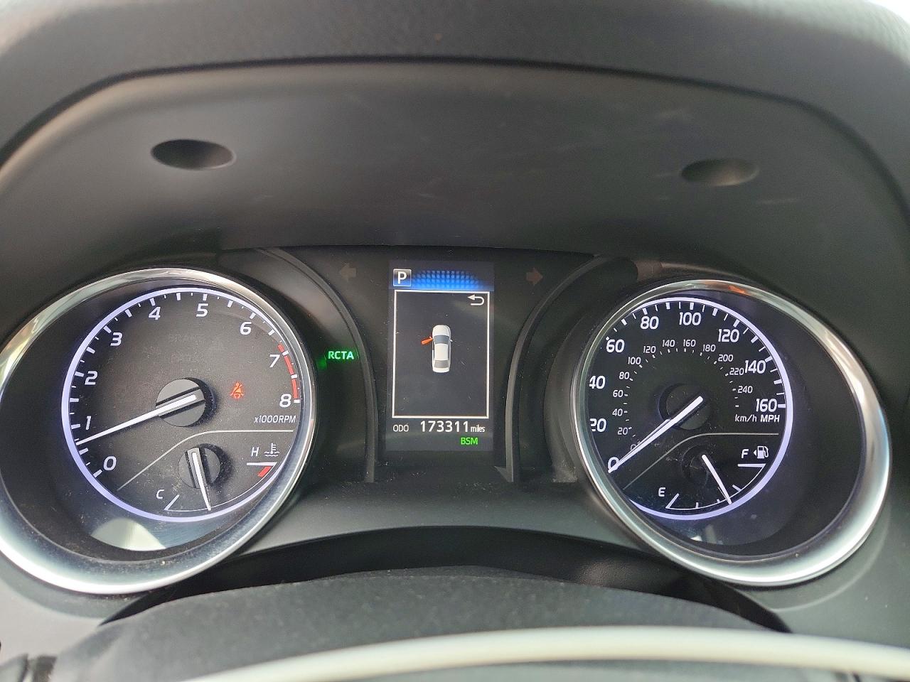 2018 TOYOTA CAMRY SE photo 17