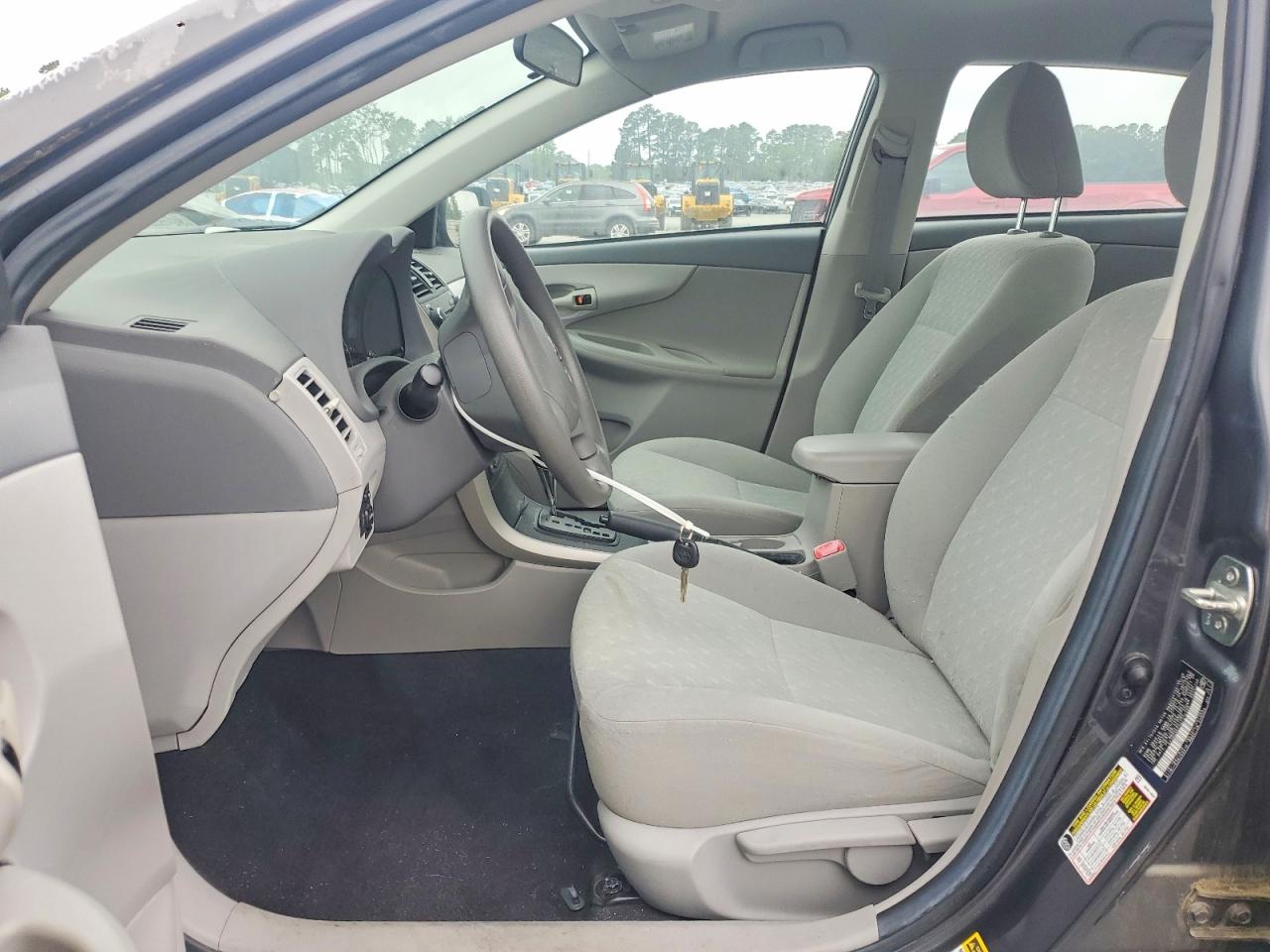 2010 TOYOTA COROLLA BASE photo 19