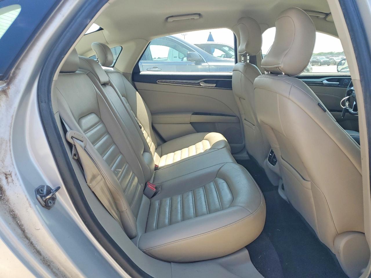 2017 FORD FUSION SE photo 28