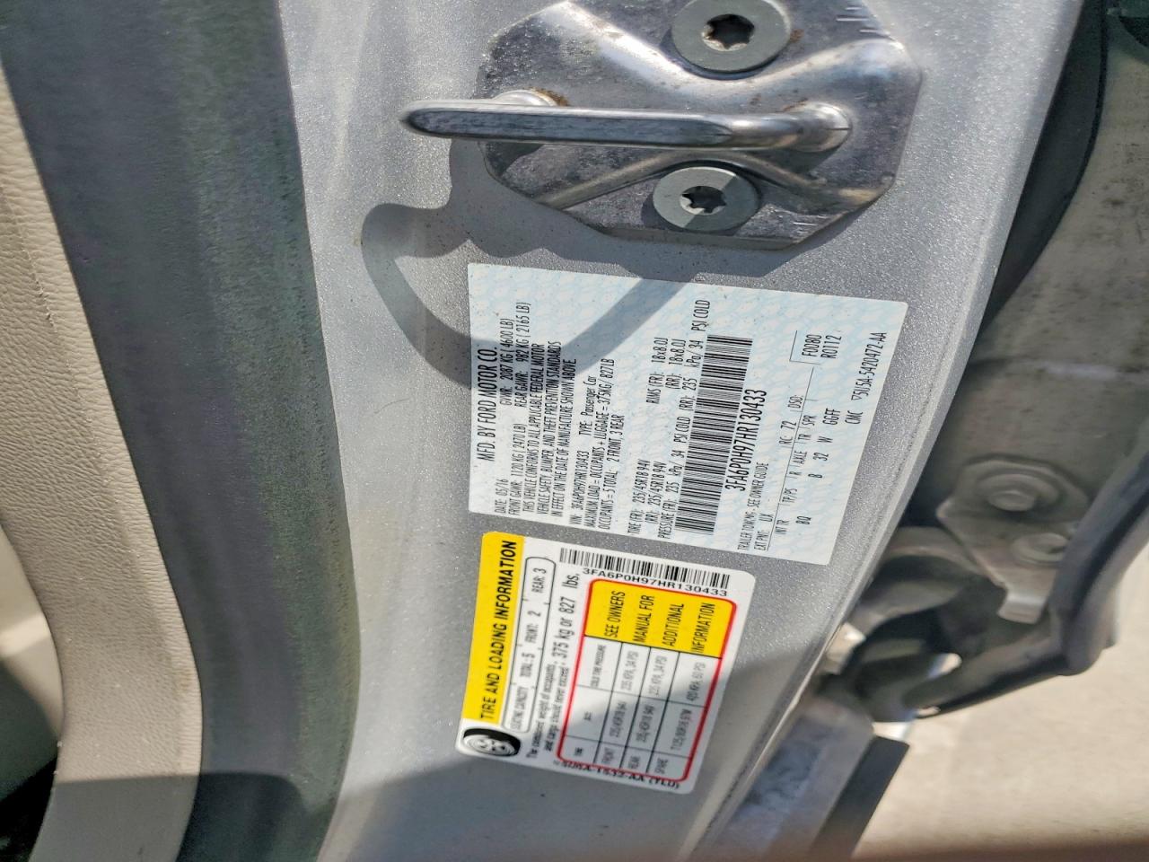 2017 FORD FUSION SE photo 34