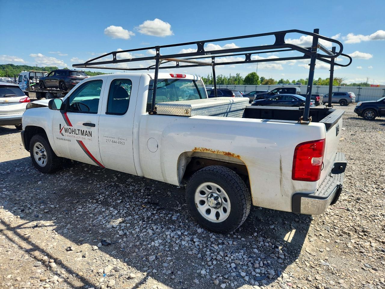 2010 CHEVROLET SILVERADO C1500 photo 3