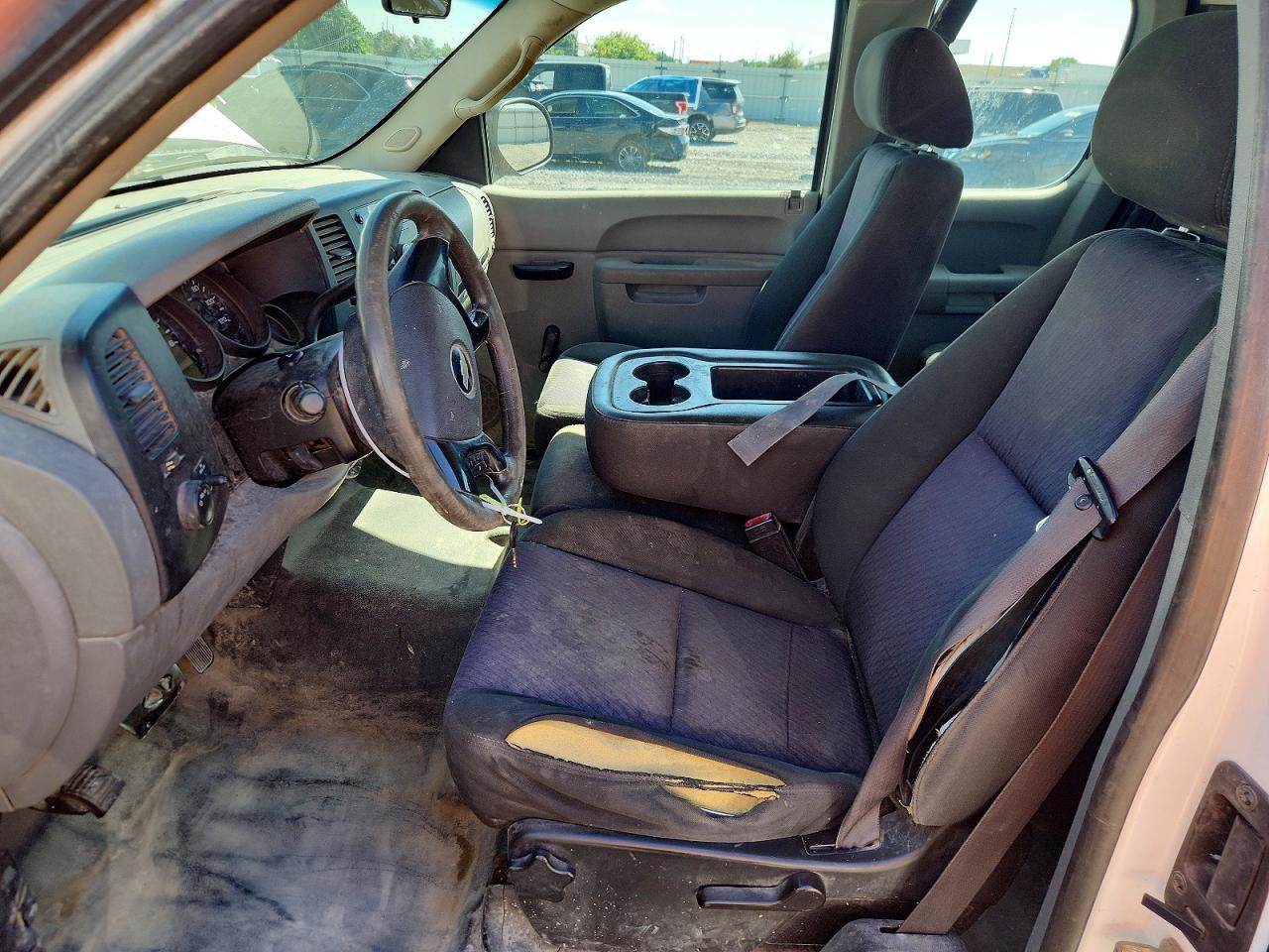 2010 CHEVROLET SILVERADO C1500 photo 13