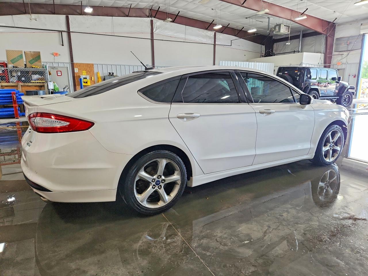 2015 FORD FUSION SE photo 5