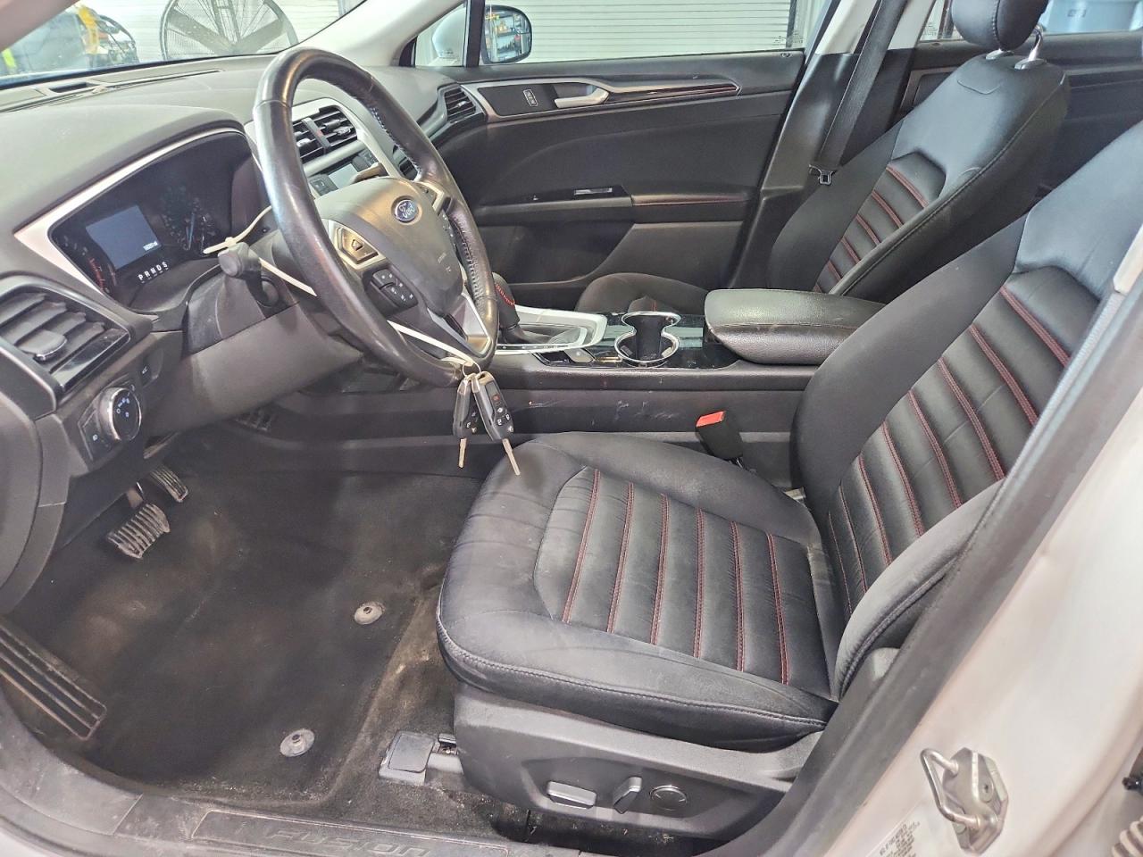 2015 FORD FUSION SE photo 13