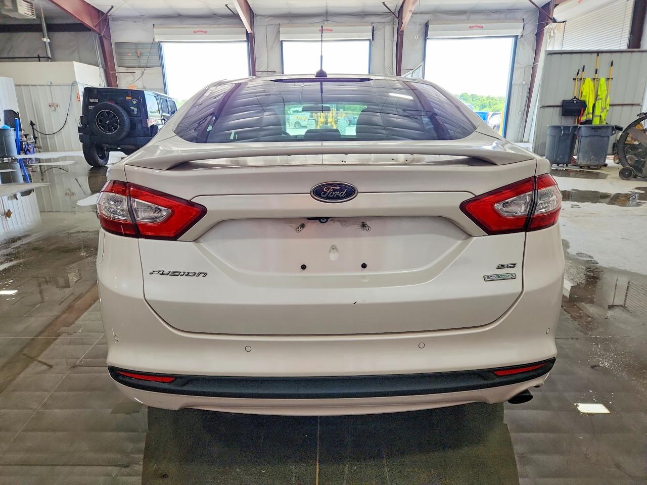 2015 FORD FUSION SE photo 11