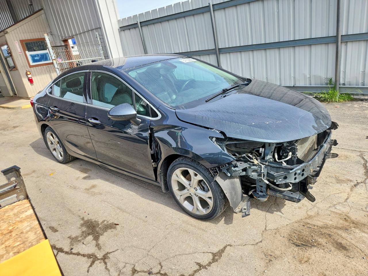 2017 CHEVROLET CRUZE PREMIER photo 4