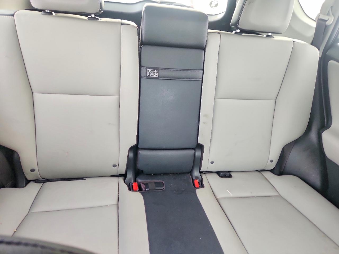 2018 TOYOTA RAV4 HV LIMITED photo 19