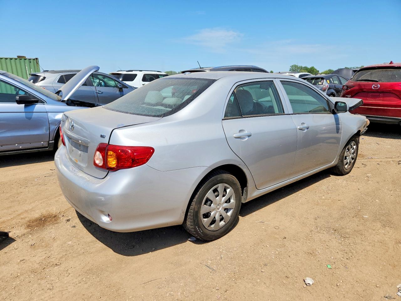 2010 TOYOTA COROLLA LE photo 5