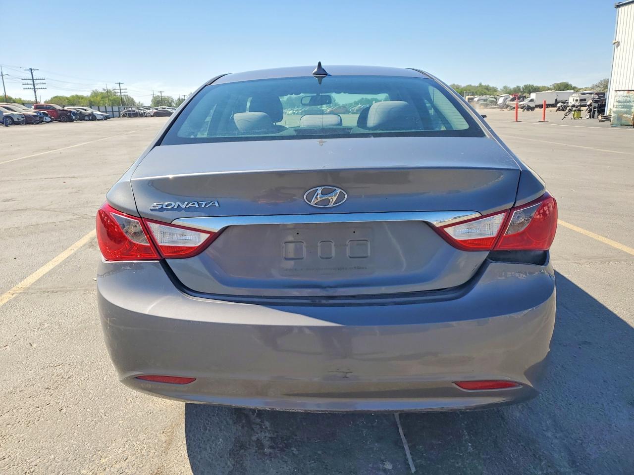 2013 HYUNDAI SONATA GLS photo 16