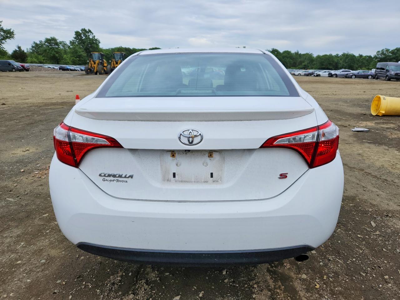 2015 TOYOTA COROLLA S PLUS photo 11