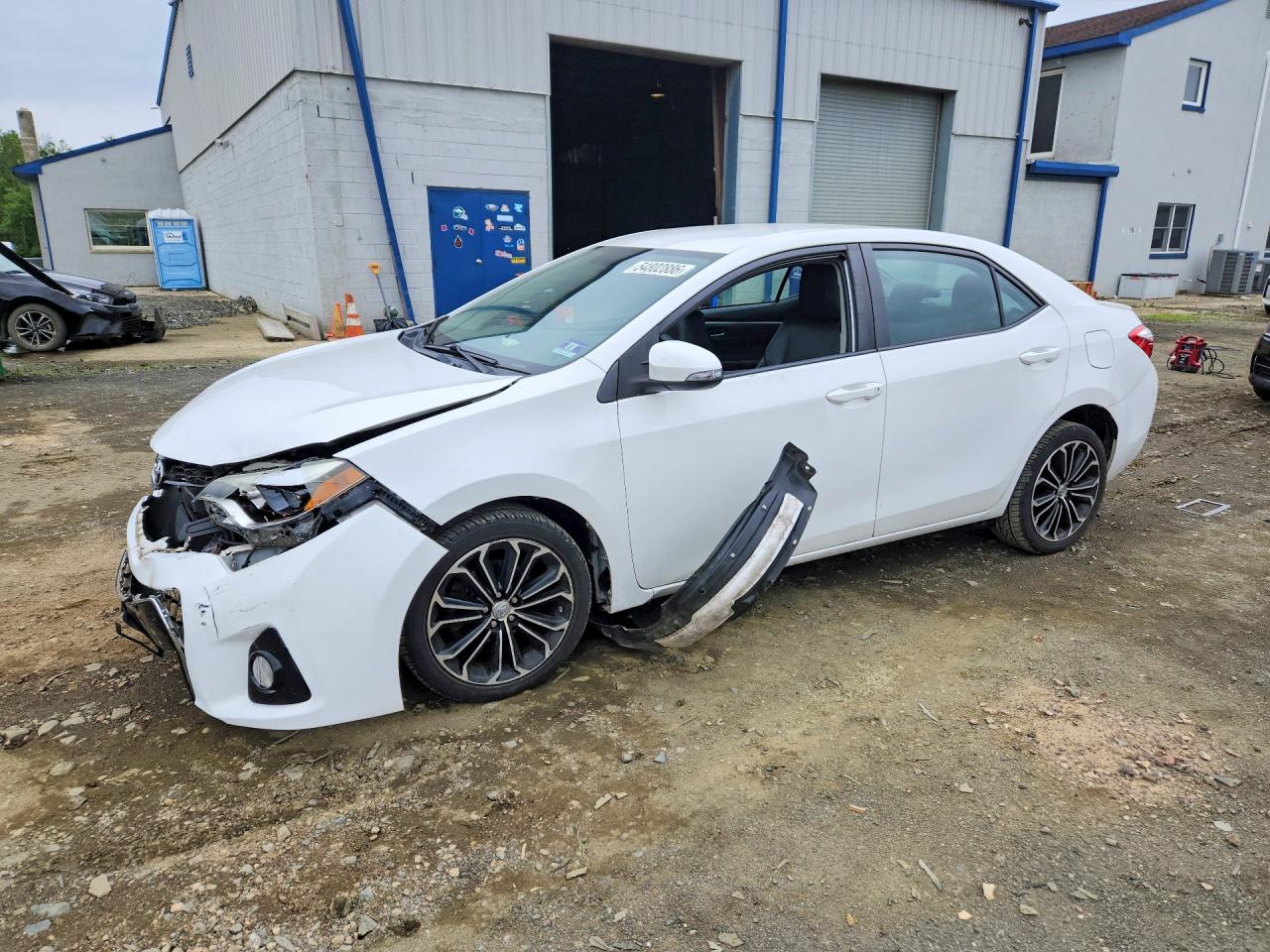 2015 TOYOTA COROLLA