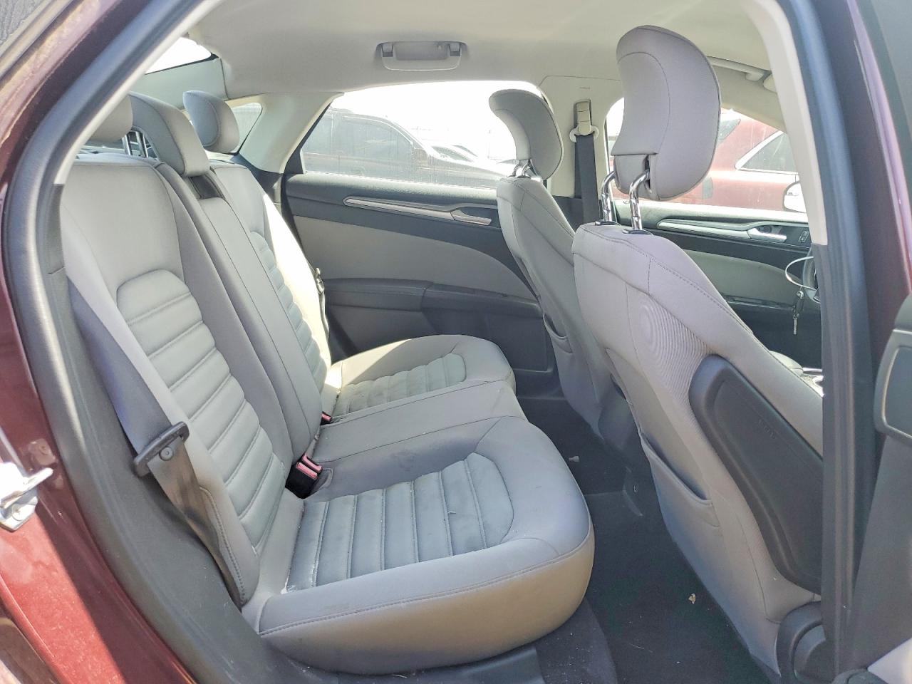 2013 FORD FUSION S photo 28