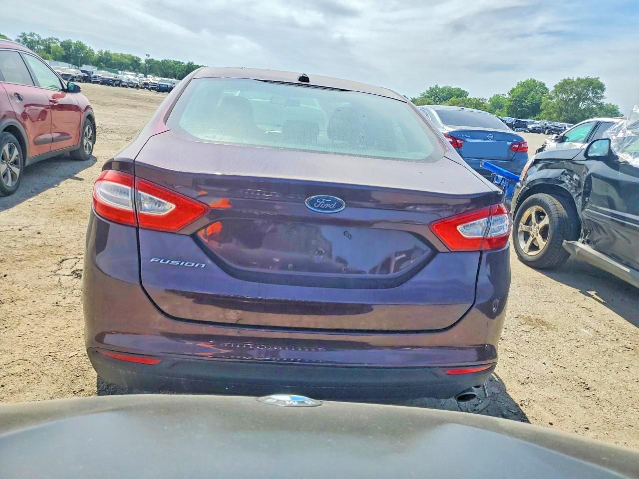 2013 FORD FUSION S photo 16