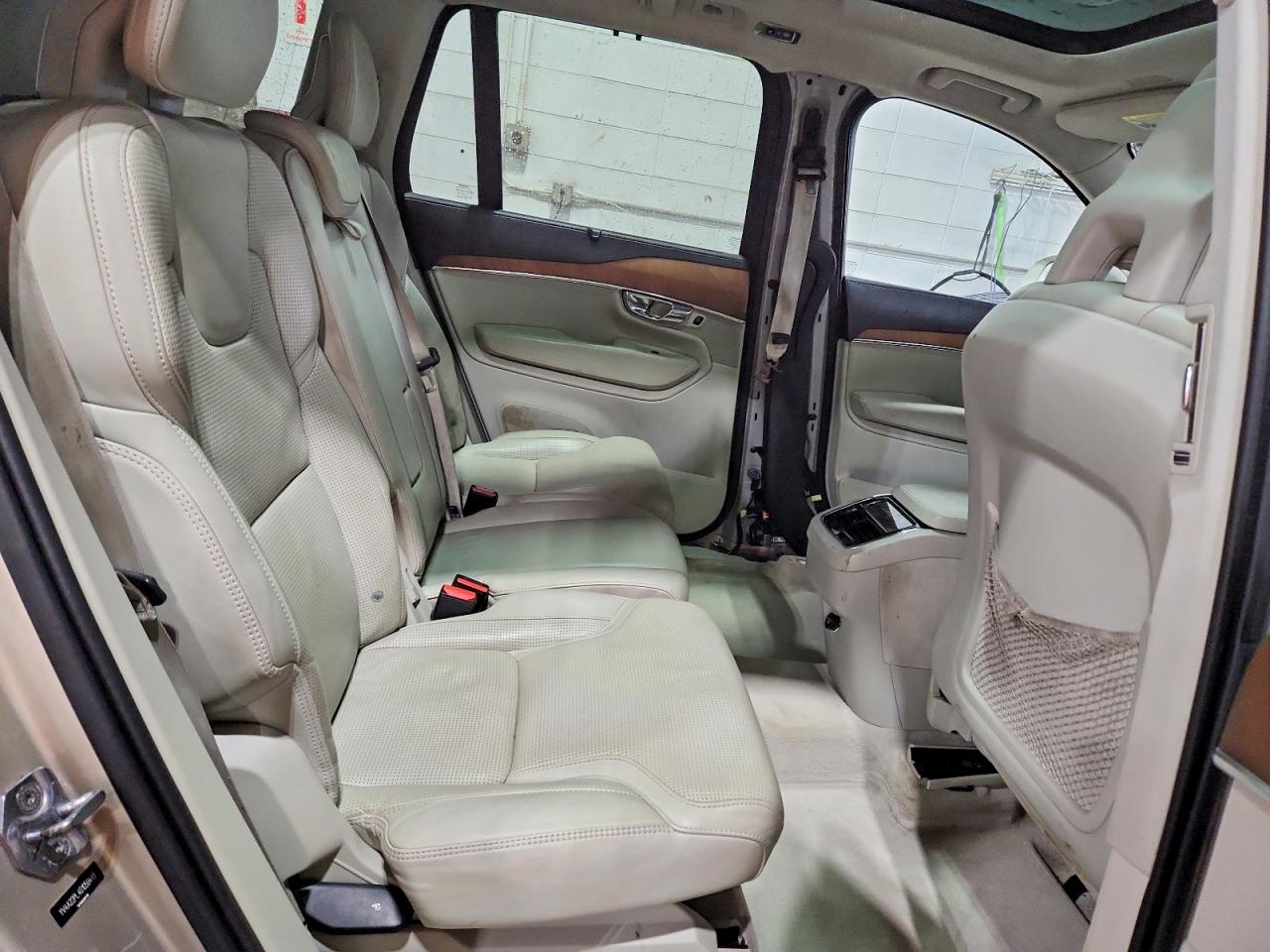2016 VOLVO XC90 T6 photo 21