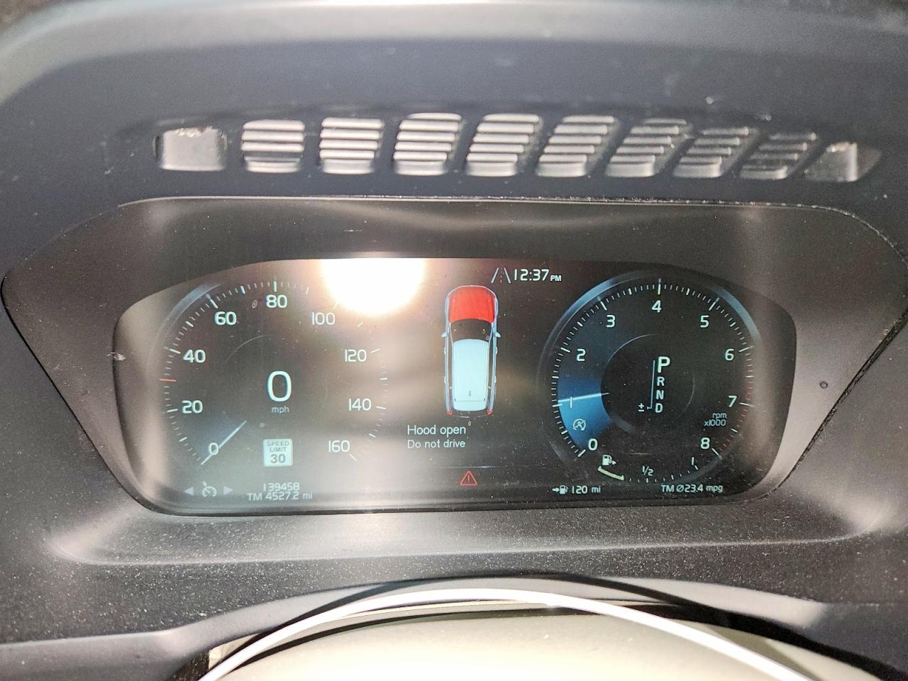 2016 VOLVO XC90 T6 photo 17