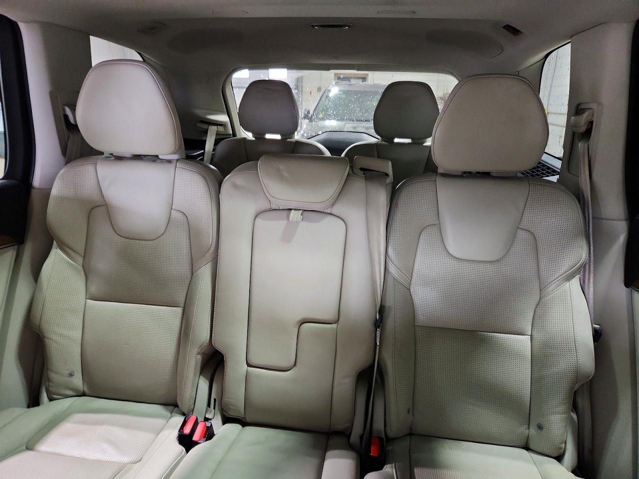 2016 VOLVO XC90 T6 photo 19