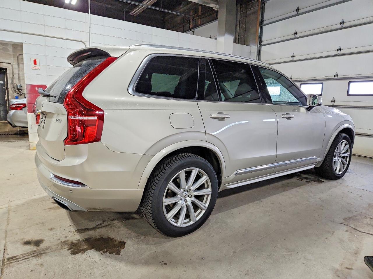 2016 VOLVO XC90 T6 photo 5
