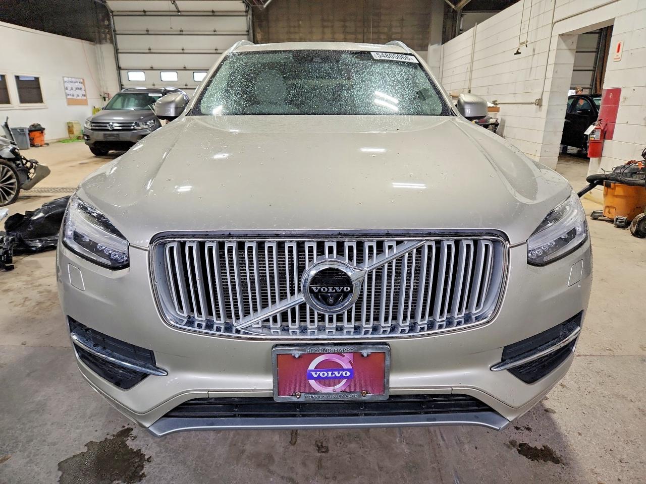 2016 VOLVO XC90 T6 photo 9