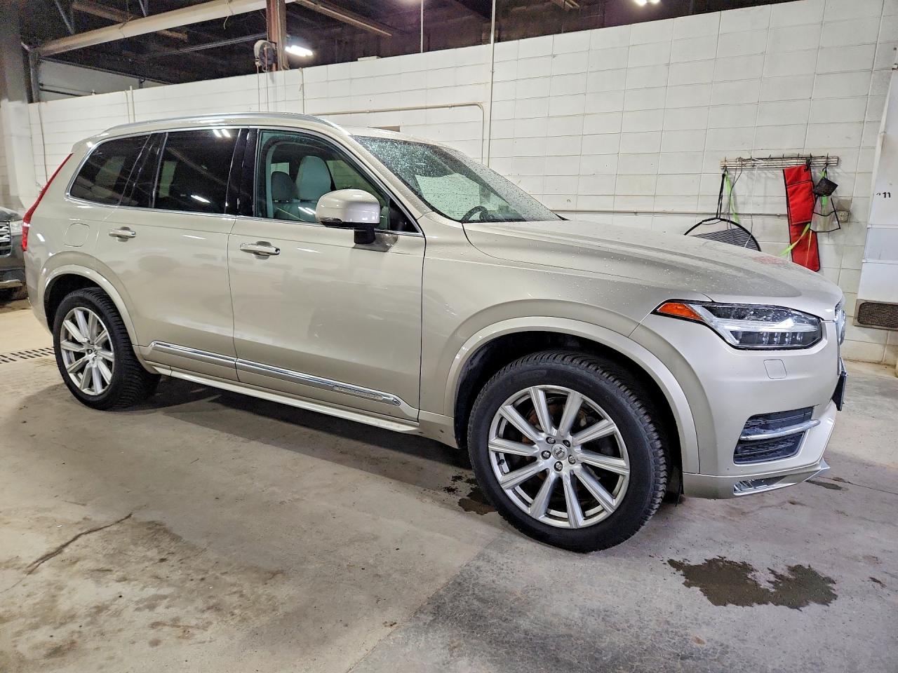 2016 VOLVO XC90 T6 photo 7