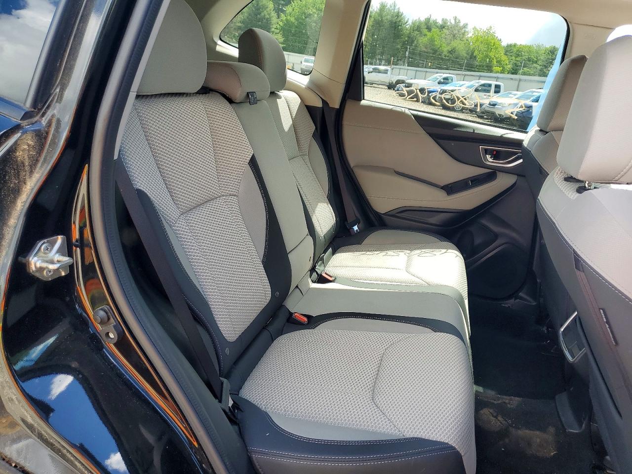 2019 SUBARU FORESTER PREMIUM photo 21