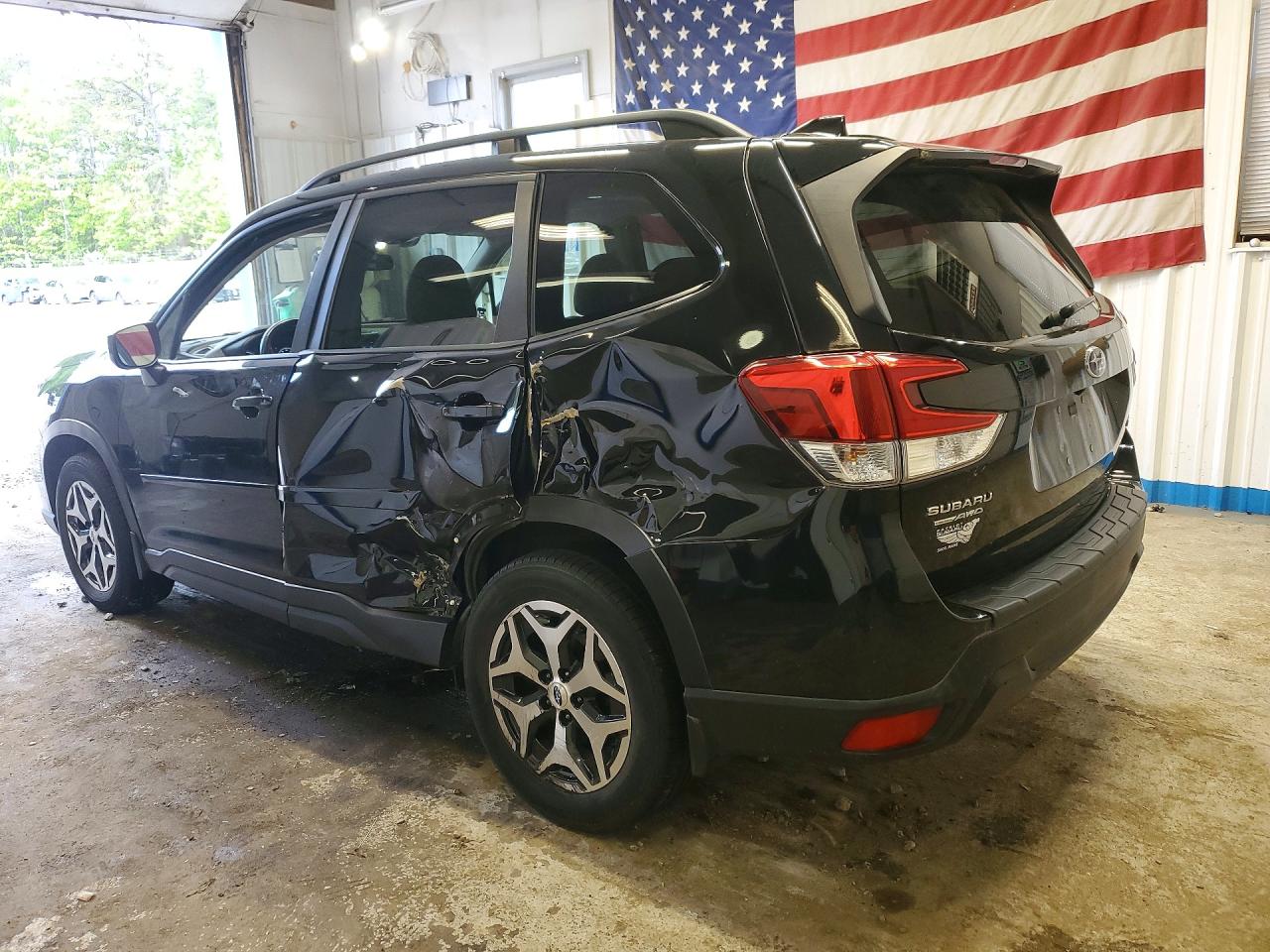 2019 SUBARU FORESTER PREMIUM photo 3
