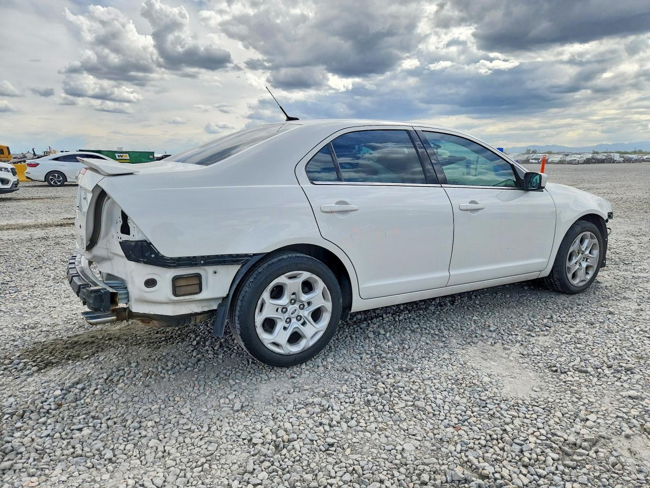 2010 FORD FUSION SE photo 5