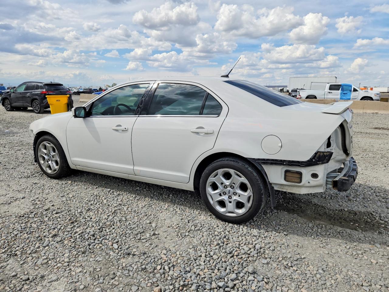 2010 FORD FUSION SE photo 3