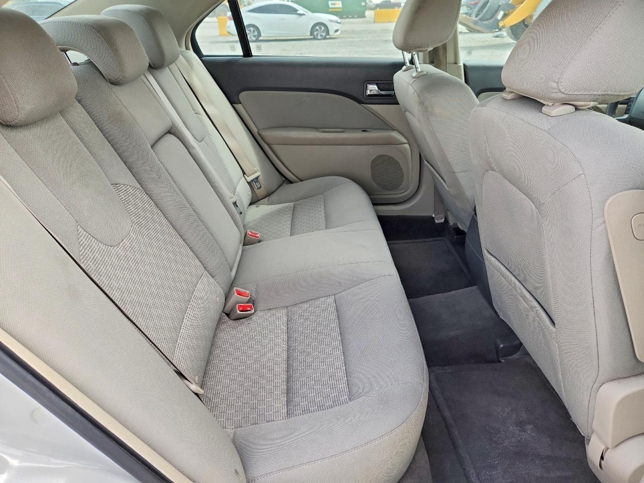 2010 FORD FUSION SE photo 19