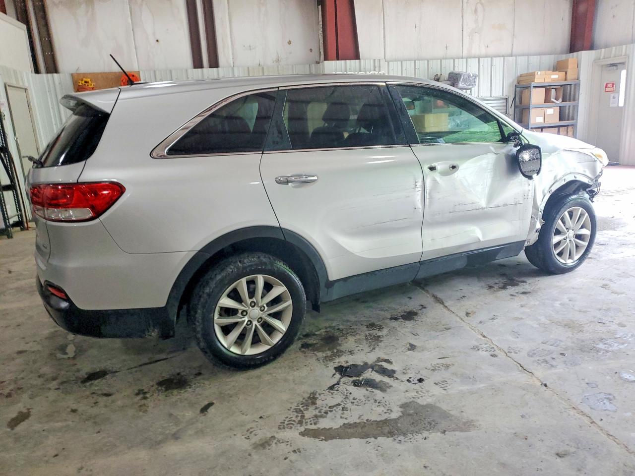 2017 KIA SORENTO L photo 7