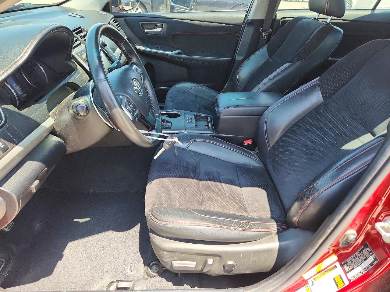 2015 TOYOTA CAMRY XSE photo 13