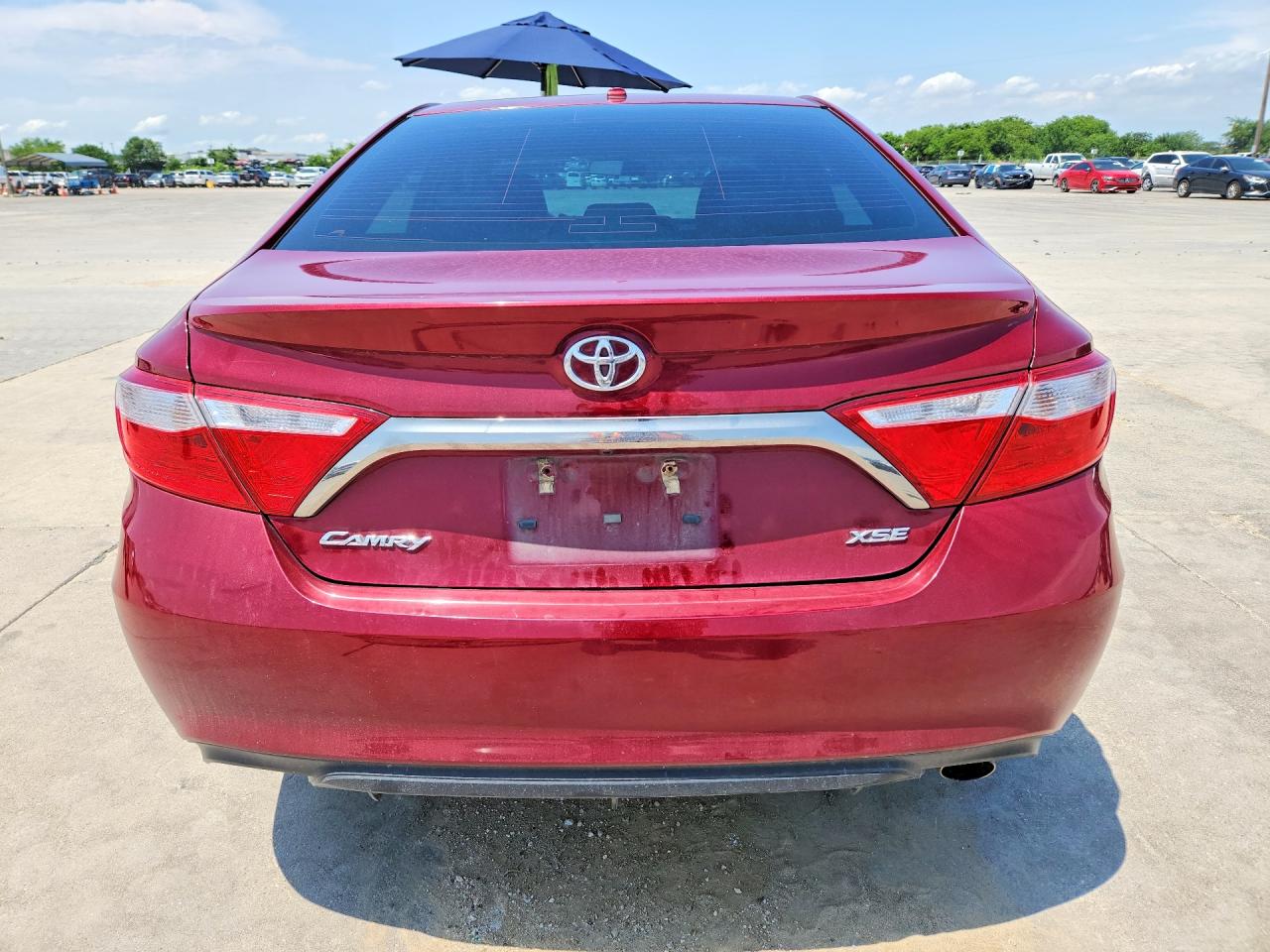 2015 TOYOTA CAMRY XSE photo 11