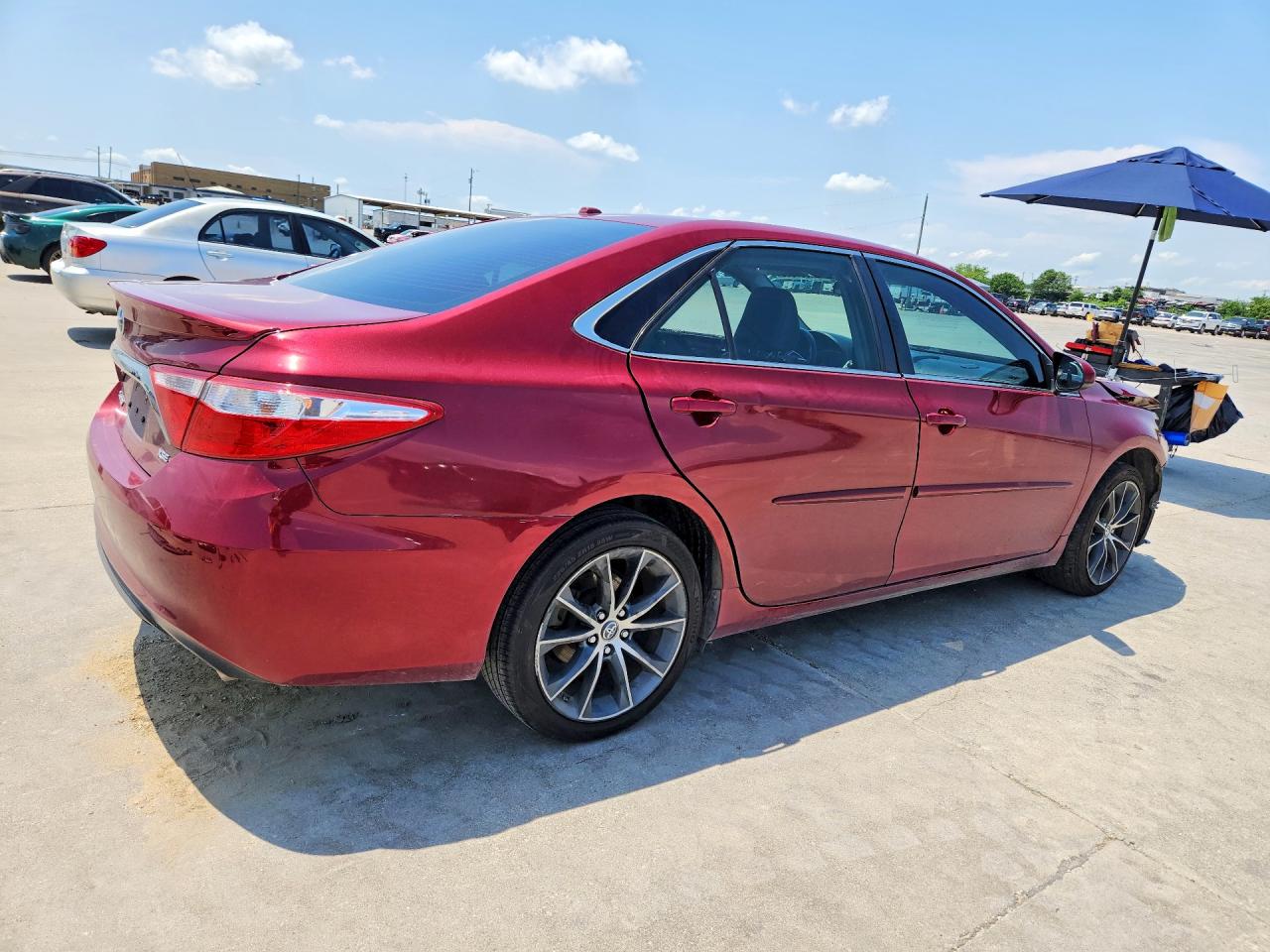 2015 TOYOTA CAMRY XSE photo 5