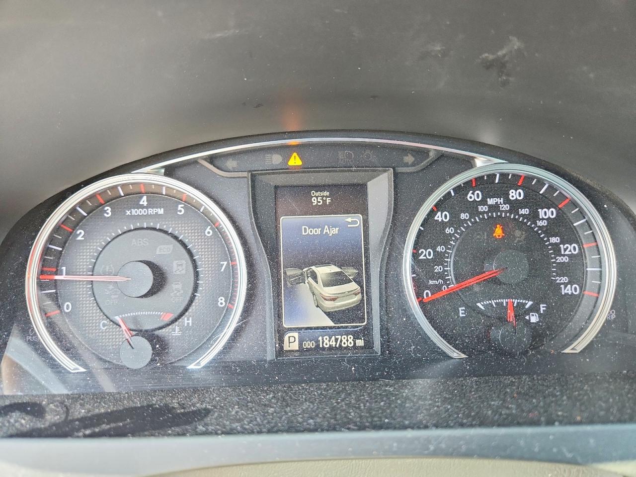 2015 TOYOTA CAMRY XSE photo 17