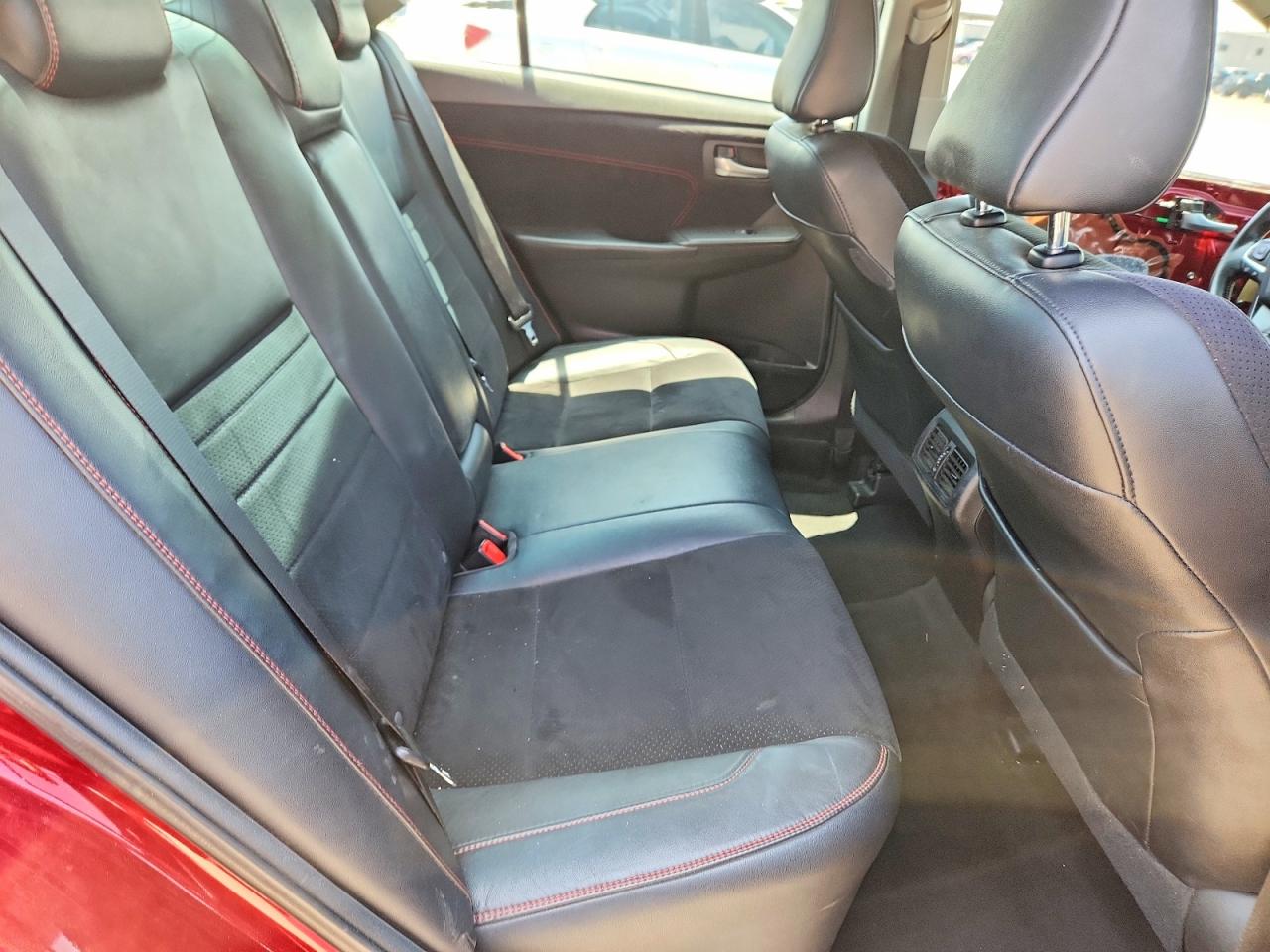 2015 TOYOTA CAMRY XSE photo 19