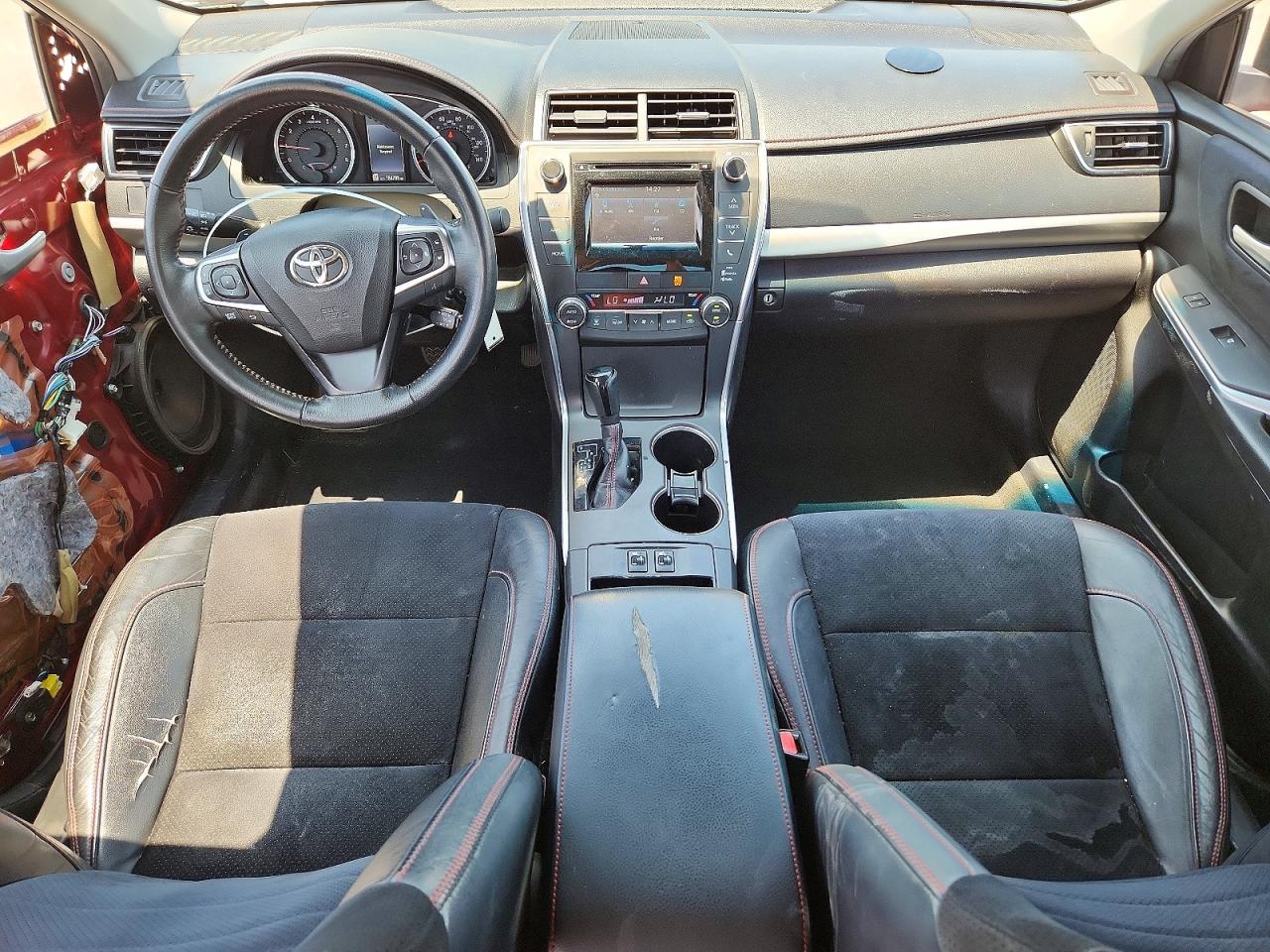 2015 TOYOTA CAMRY XSE photo 15