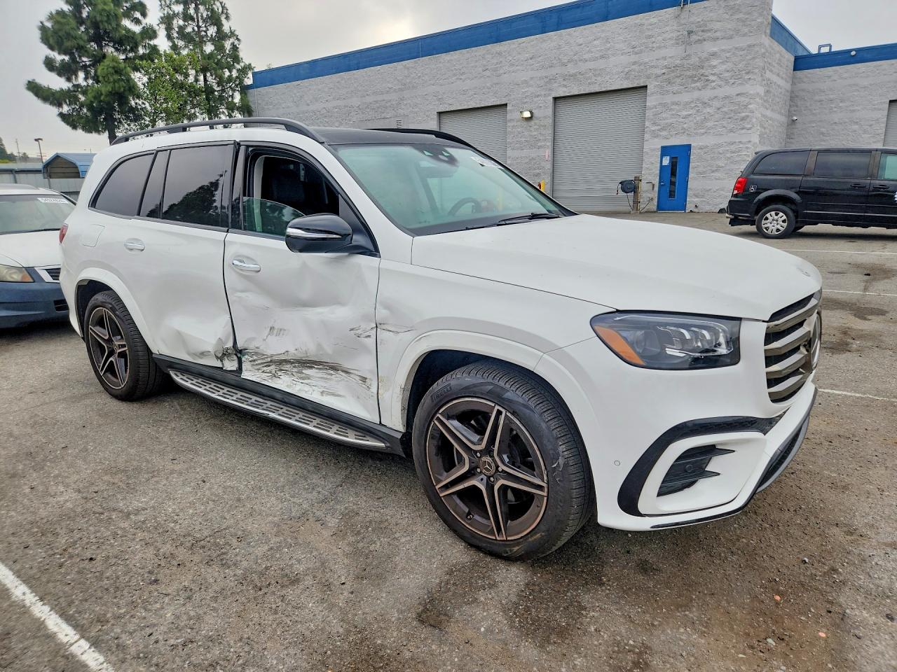 2024 MERCEDES-BENZ GLS 450 4MATIC photo 4