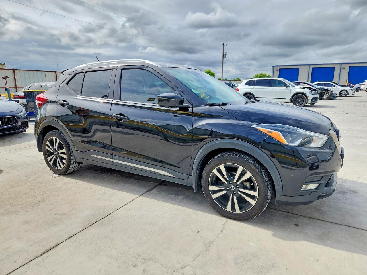 2020 NISSAN KICKS SR photo 10