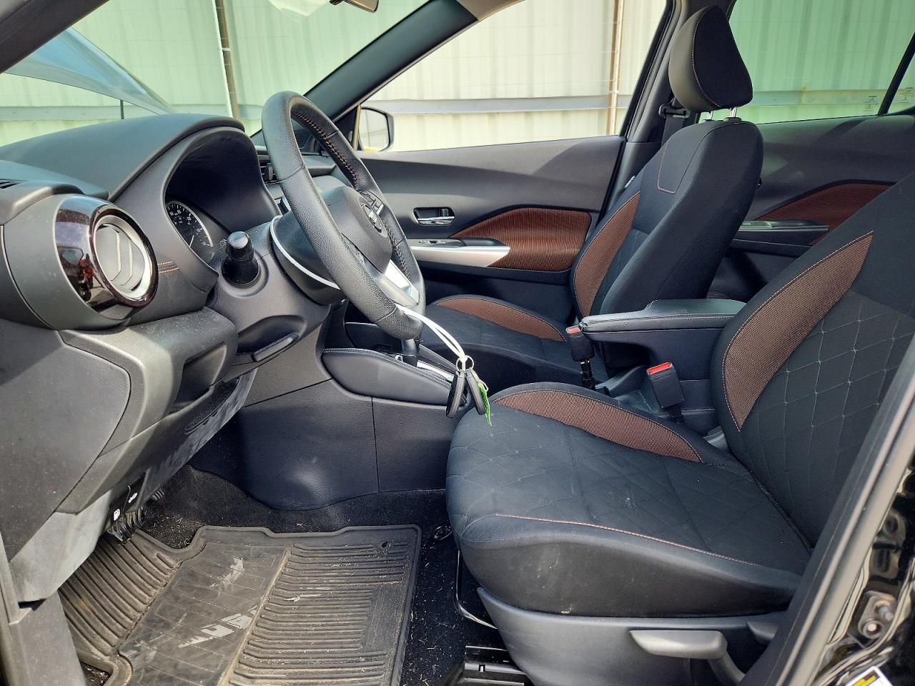 2020 NISSAN KICKS SR photo 19