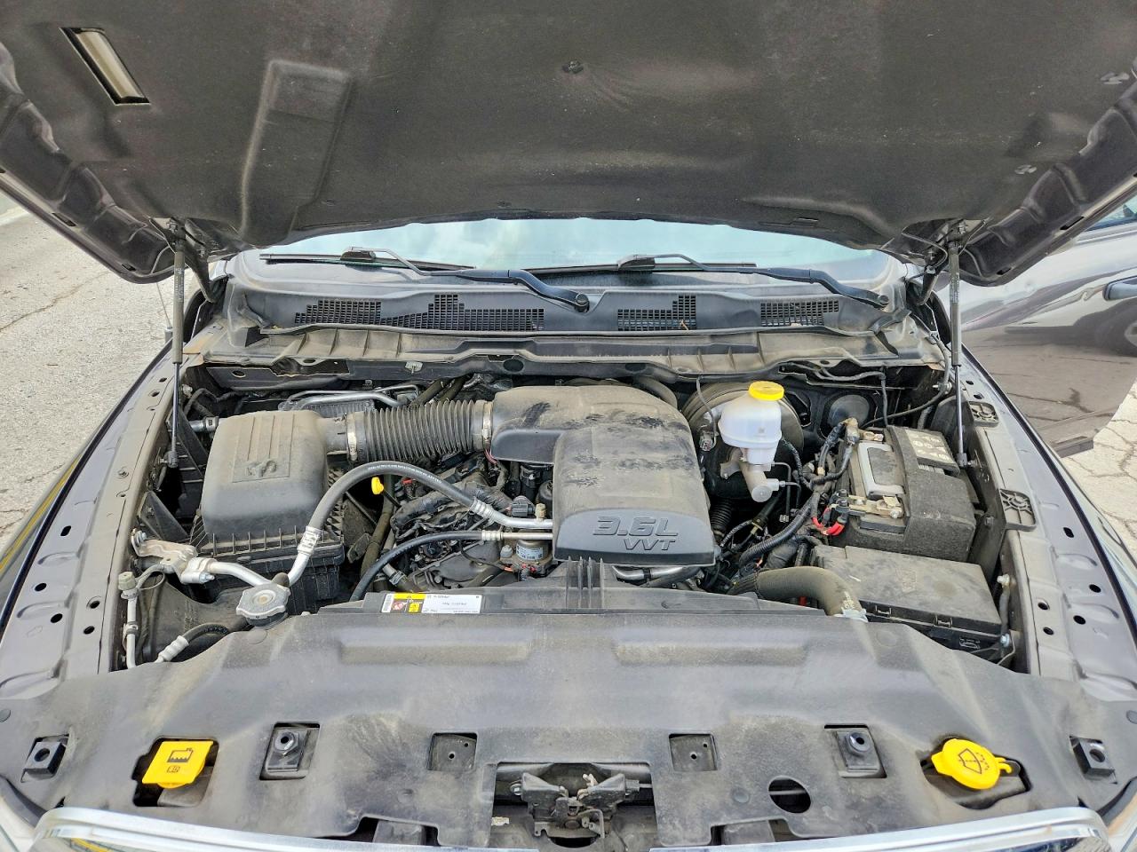 2023 RAM 1500 CLASSIC TRADESMAN photo 31