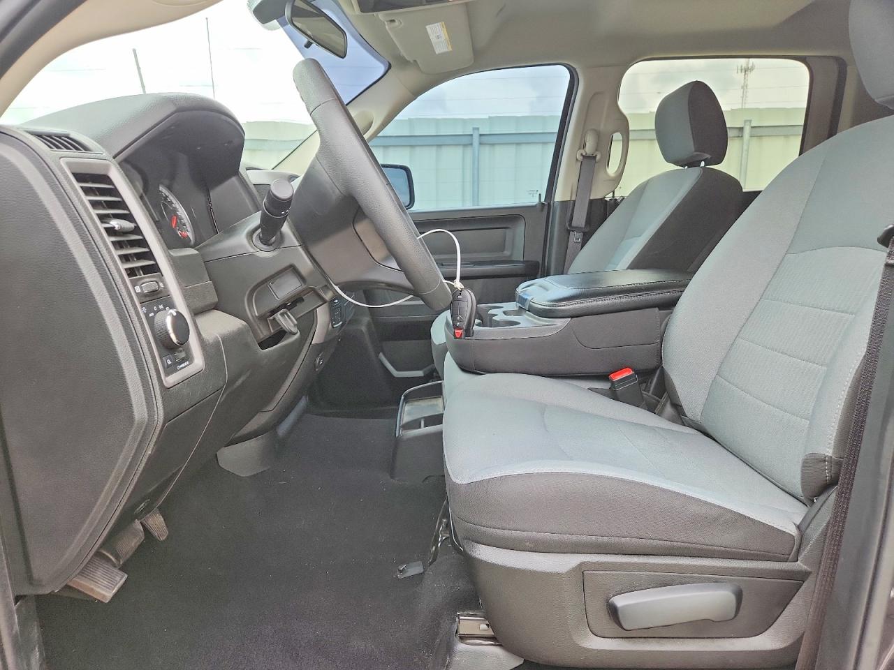 2023 RAM 1500 CLASSIC TRADESMAN photo 19