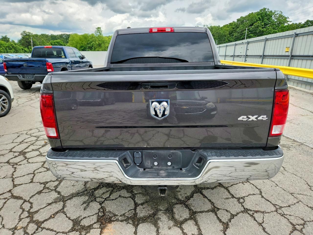 2023 RAM 1500 CLASSIC TRADESMAN photo 16