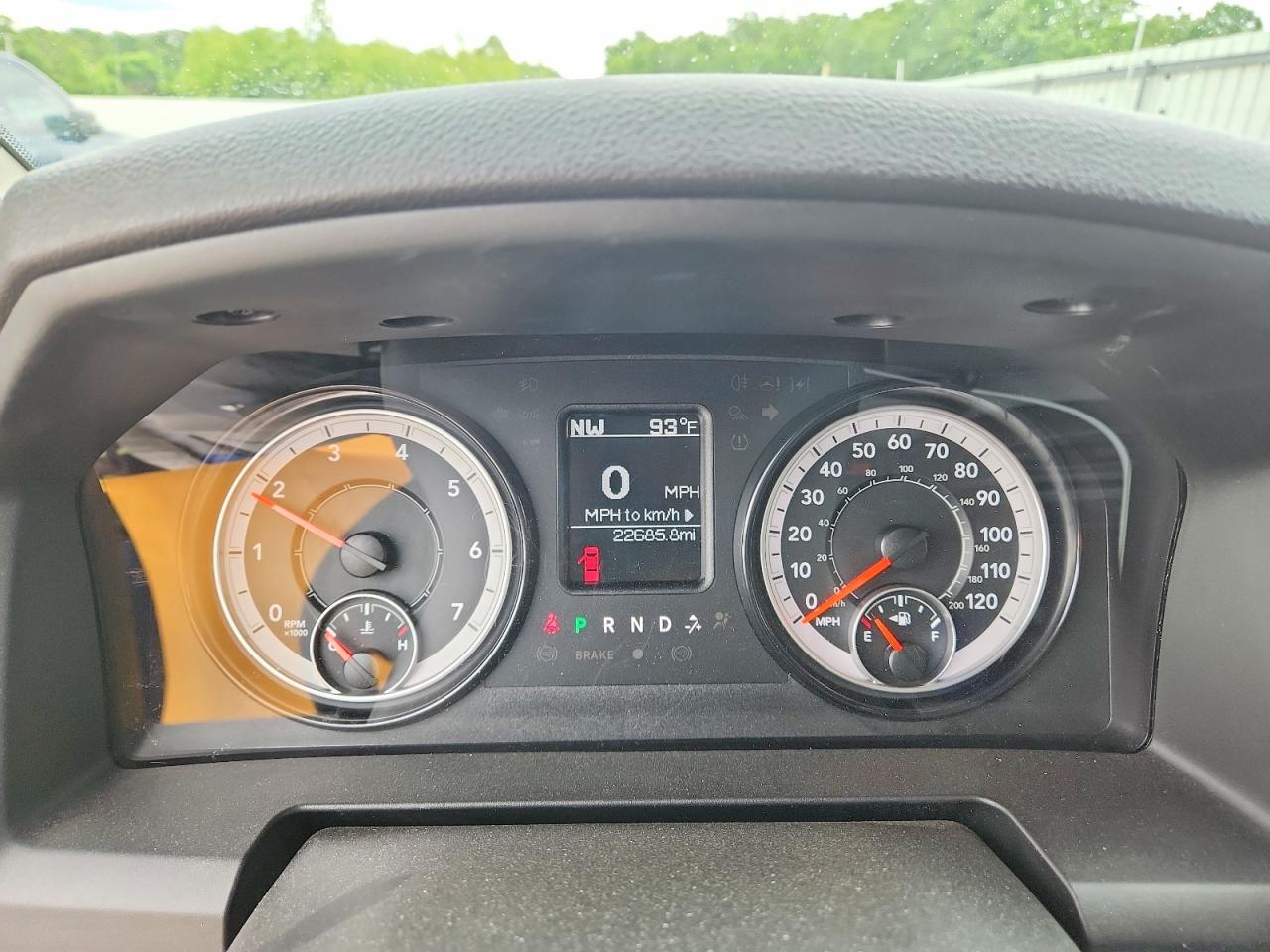 2023 RAM 1500 CLASSIC TRADESMAN photo 25