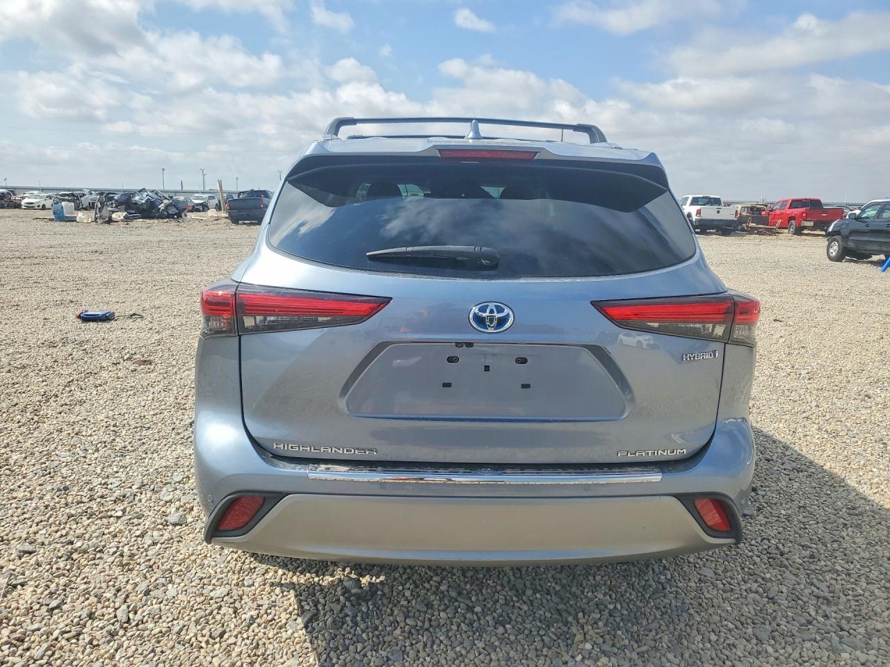 2020 TOYOTA HIGHLANDER HYBRID PLATINUM photo 16